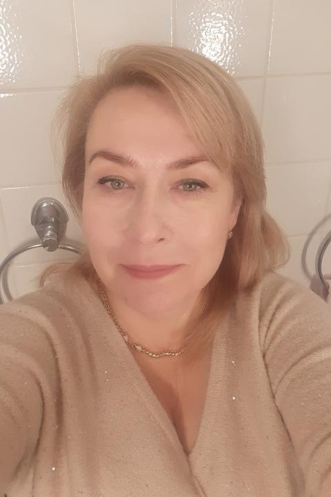 Anzhelika (51) aus Osteuropa sucht einen Mann